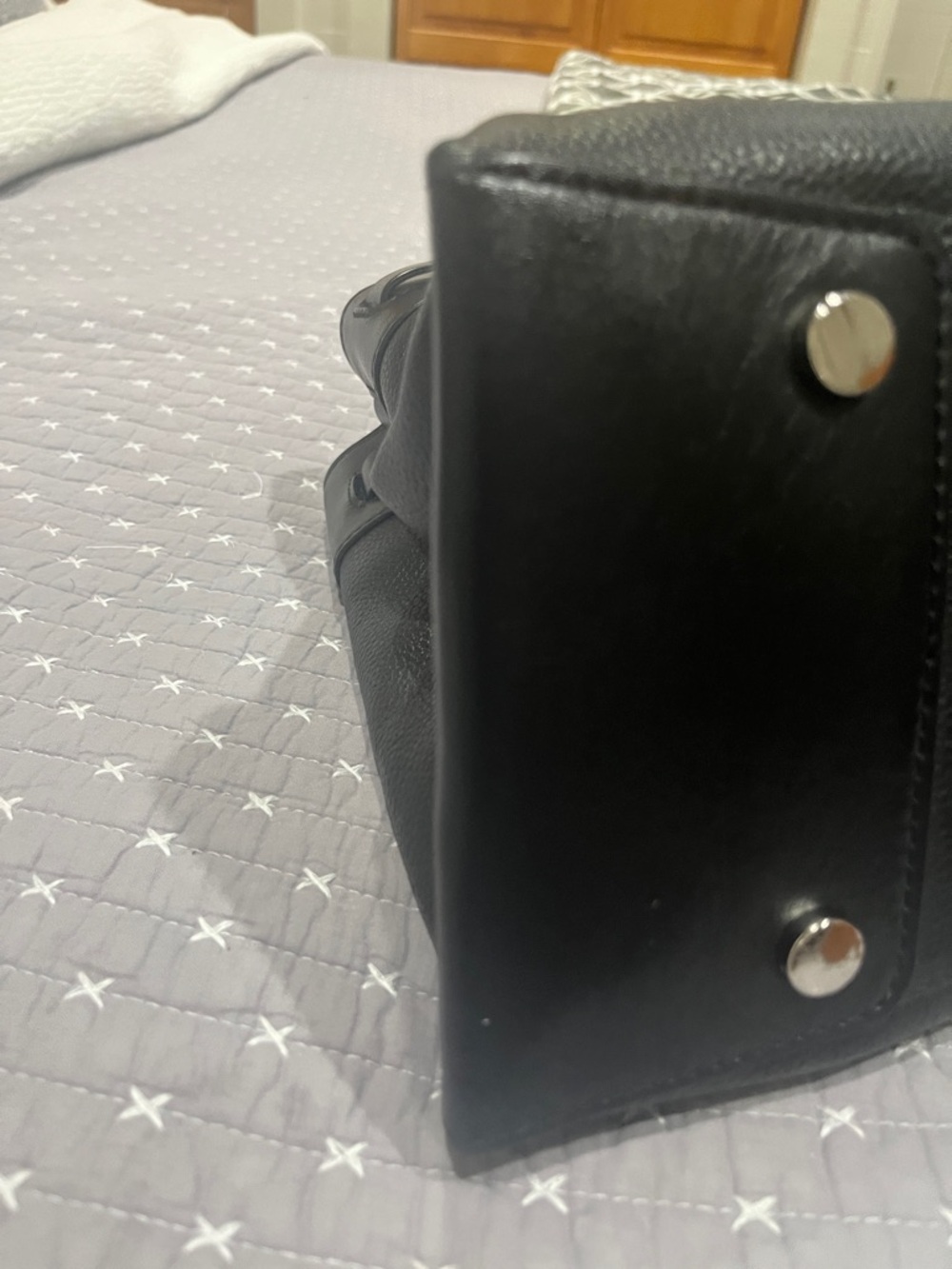 TODAY ONLY $39
LIKE NEWMICHAEL KORS SATCHEL Perfect Condition used couple times - Picture 6 of 10